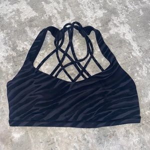 Size 4 Lululemon free to be wild sports bra